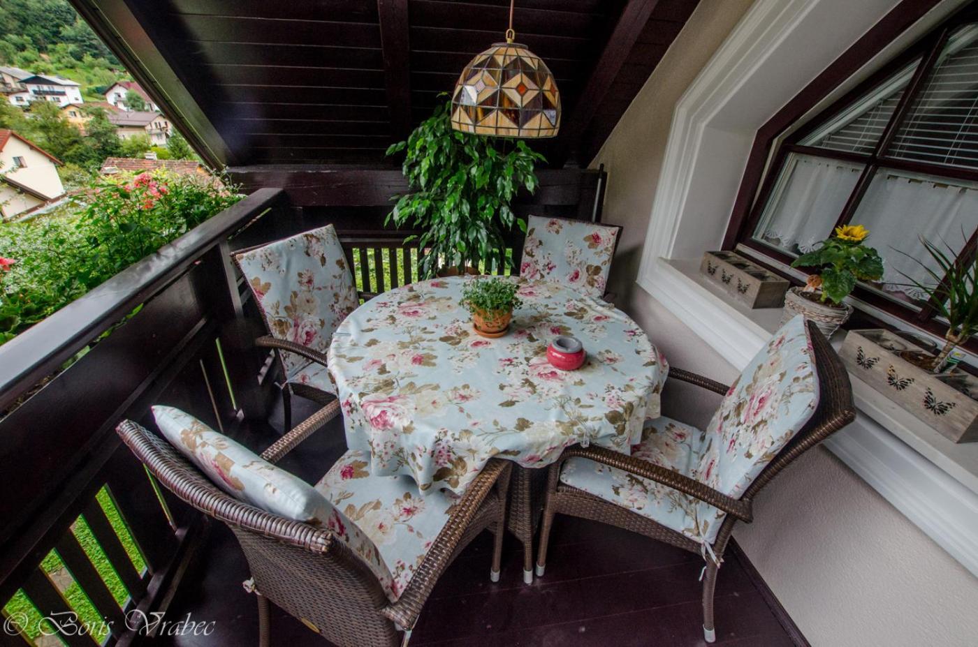 Apartmaji Urska ラーシュコ エクステリア 写真