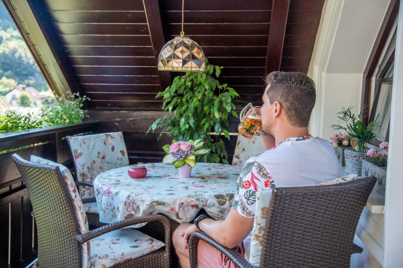 Apartmaji Urska ラーシュコ エクステリア 写真