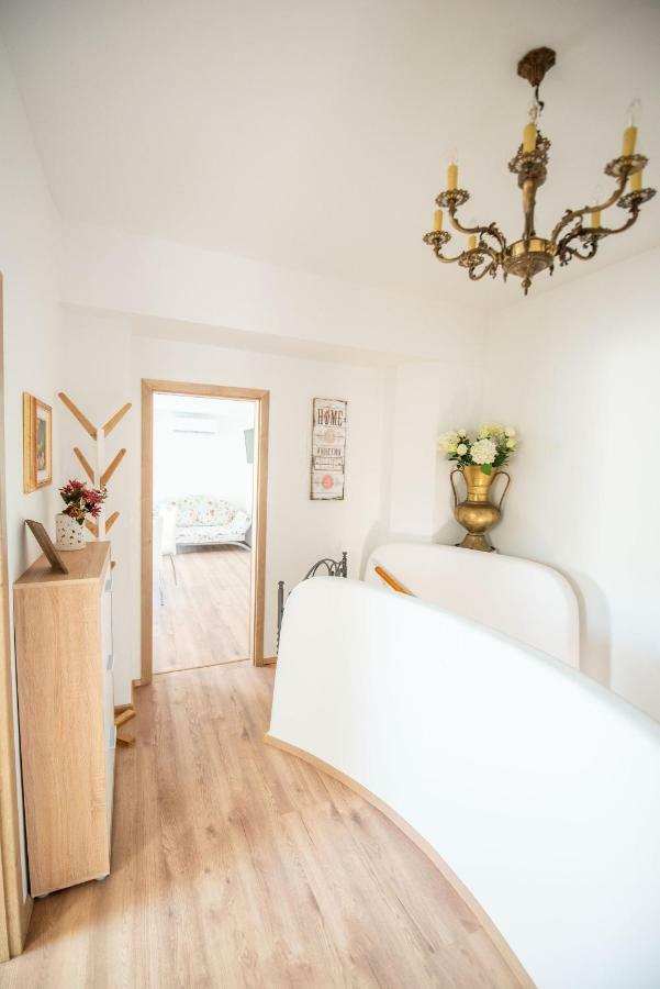 Apartmaji Urska ラーシュコ エクステリア 写真